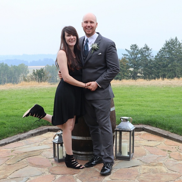 Meet your Posher, Jessica - Picture 2 of 2